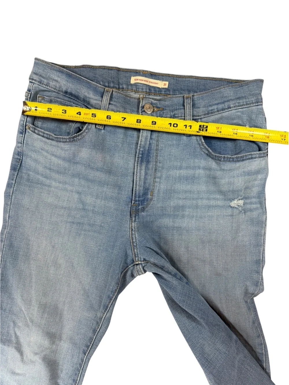 Levi’s 724 High Rise Straight jeans